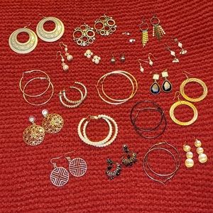 Earrings 2/$8 or 3/$11